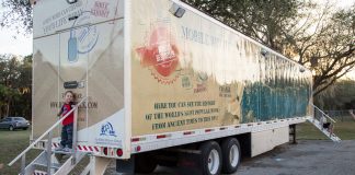 Мобильная Библейская выставка Bible Truck